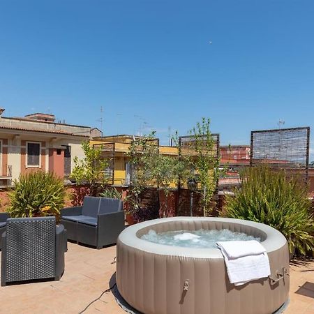 Penthouse With Jacuzzi On Private Terrace In Trastevere Rzym Zewnętrze zdjęcie