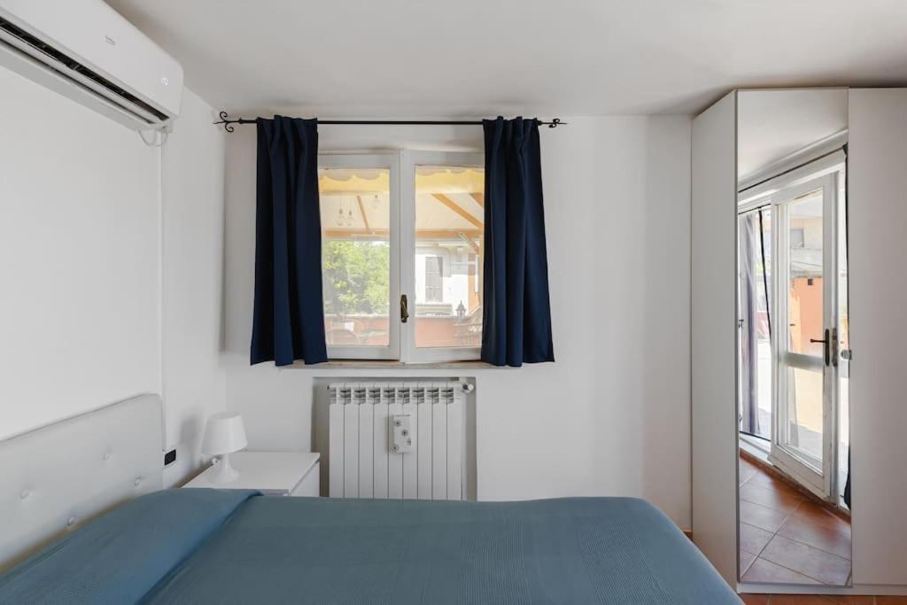 Penthouse With Jacuzzi On Private Terrace In Trastevere Rzym Zewnętrze zdjęcie