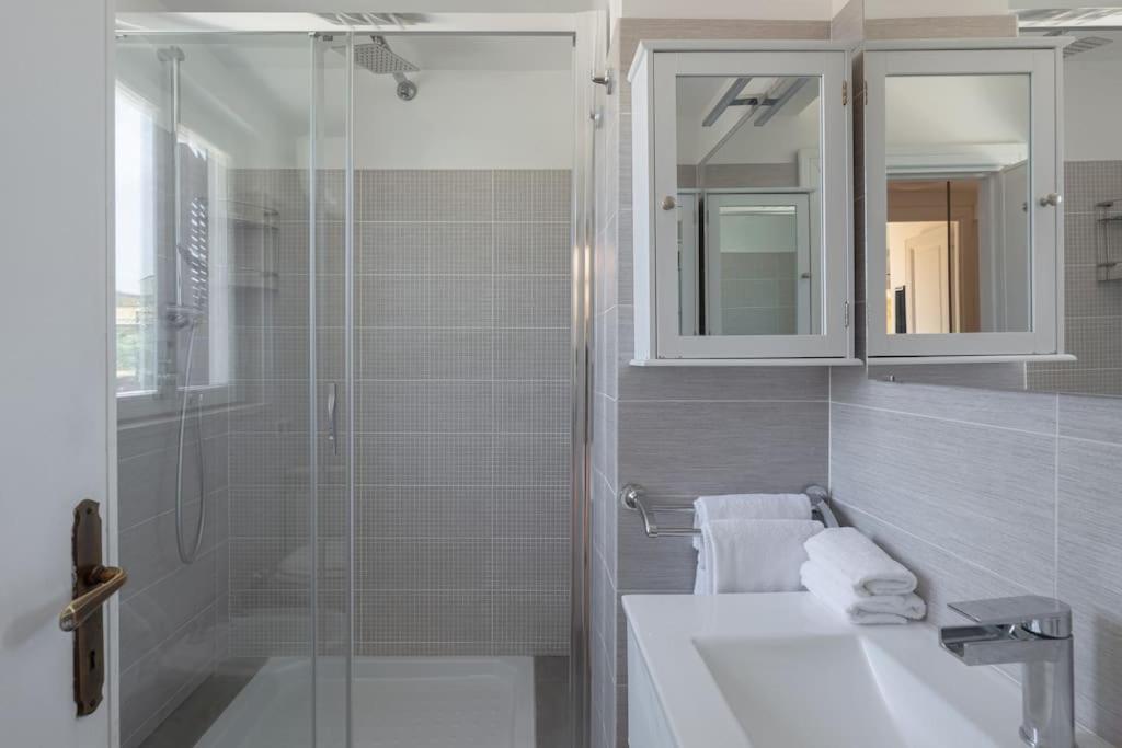 Penthouse With Jacuzzi On Private Terrace In Trastevere Rzym Zewnętrze zdjęcie